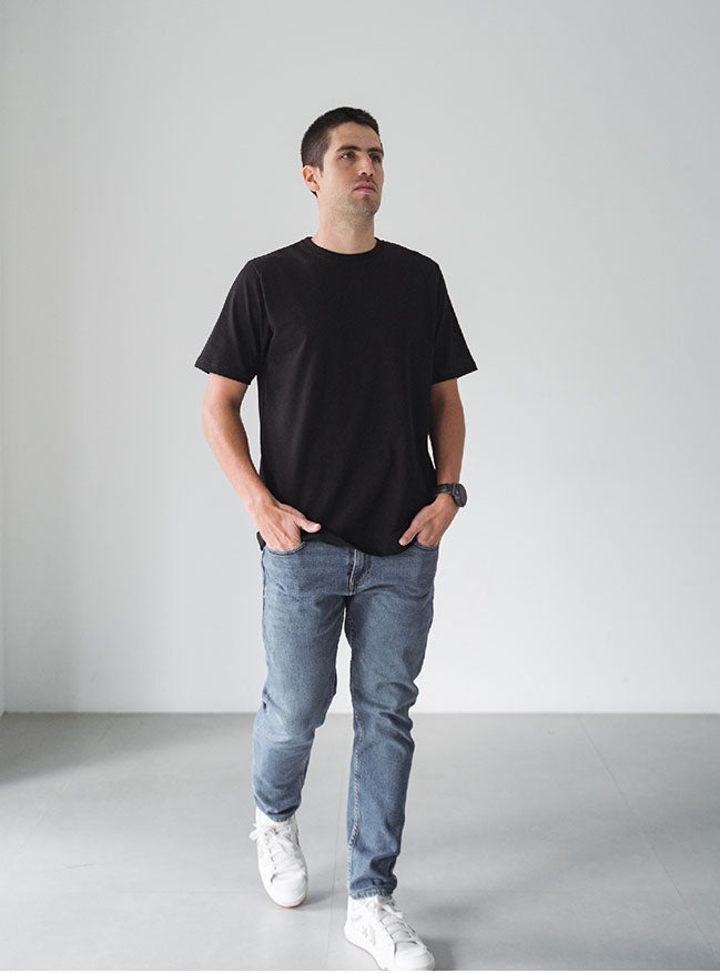 Camiseta Hombre Regular Fit - Negra