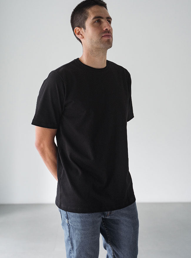 Camiseta Hombre Regular Fit - Negra