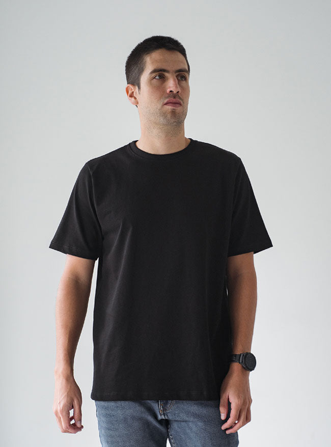 Camiseta Hombre Regular Fit - Negra