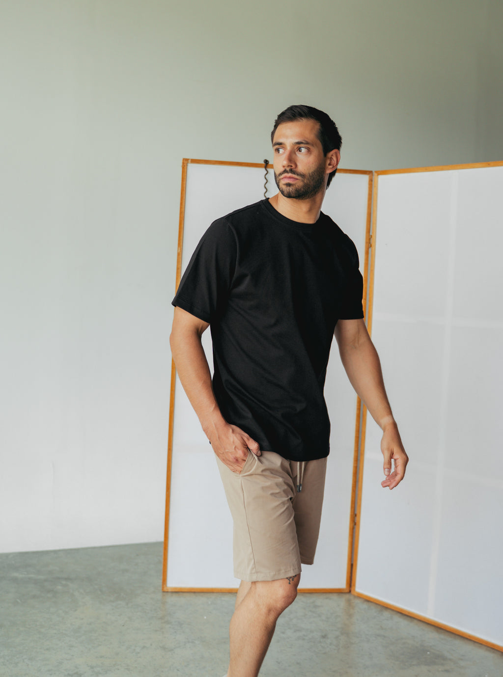 Camiseta Hombre Regular Fit - Negra