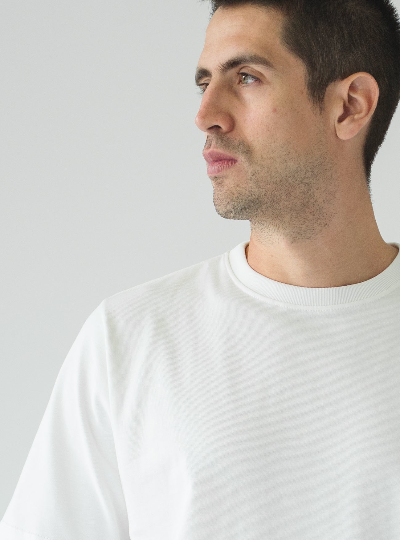Camiseta Hombre Regular Fit - Marfil