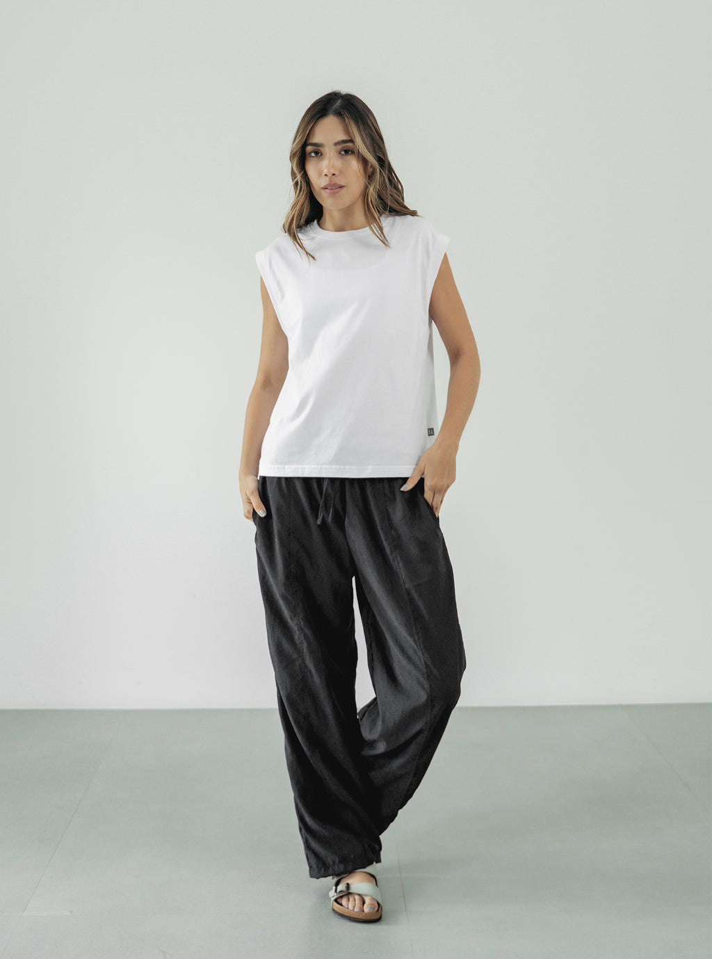 Pack Barrel Black + Muscle Tee